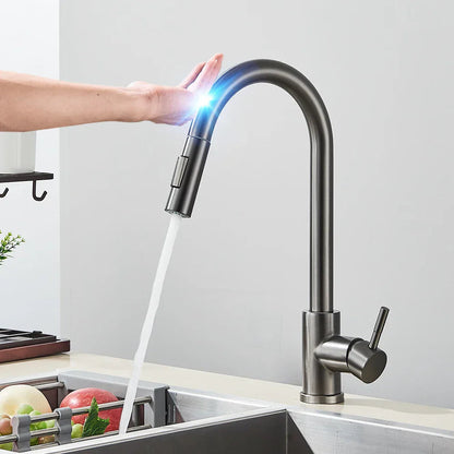 Royallure Touch-Sensor Utdragbar Kökspip – Handsfree Flöde, Svängbar Spruta & Germ-Säker Carvallo