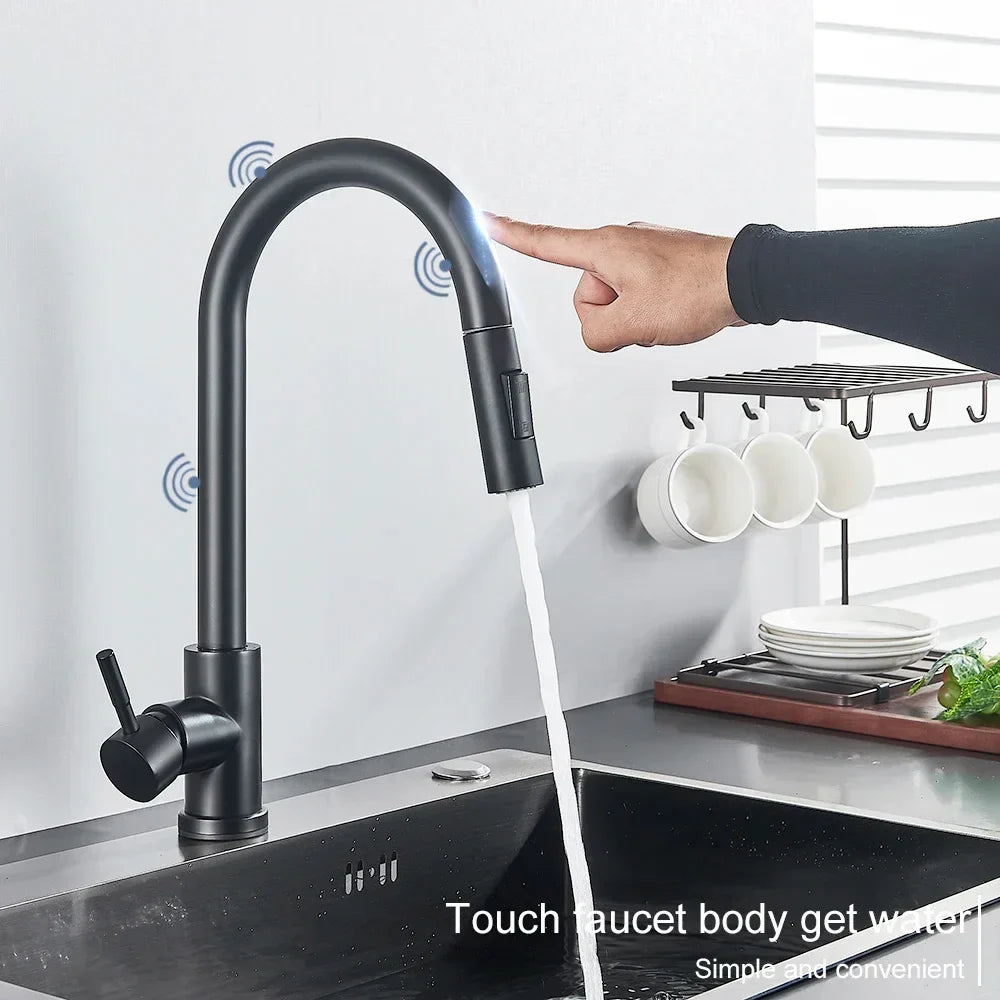 Royallure Touch-Sensor Utdragbar Kökspip – Handsfree Flöde, Svängbar Spruta & Germ-Säker Carvallo